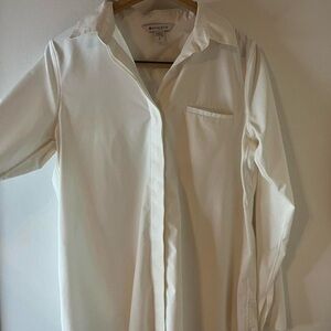 Rare Athleta white Dress Shirt